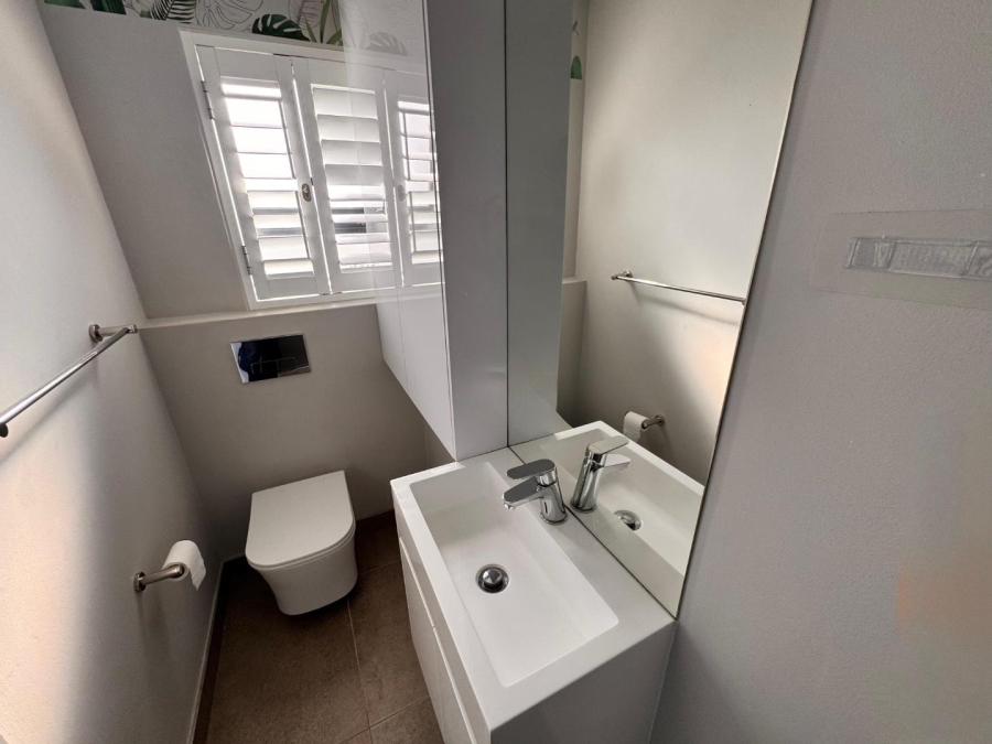 2 Bedroom Property for Sale in Tijgerhof Western Cape